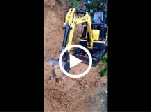小型挖掘机施工视频3